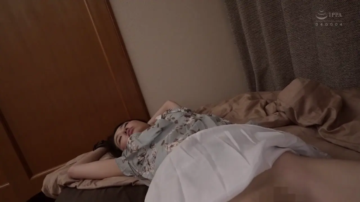 Bedroom · Mosaic · Close your eyes · Leg · Supine · 被褥 · 撩裙 · Floral blouse