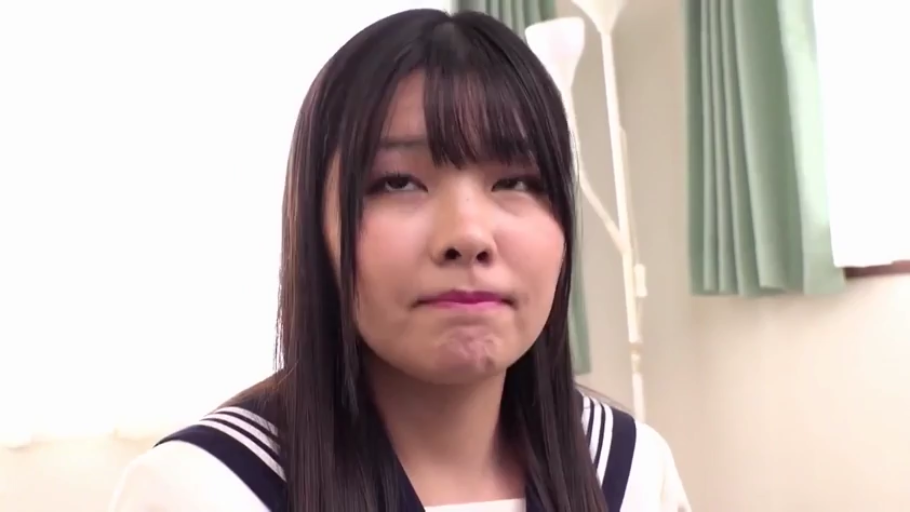 室内 · 脸部特写 · 水手服 · 正面