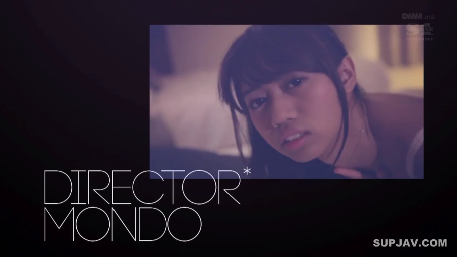 顔部のクローズアップ · 寝室 · 迷離 · ベッド · うつ伏せ · 内衣 · 注视镜头 · 日本AV