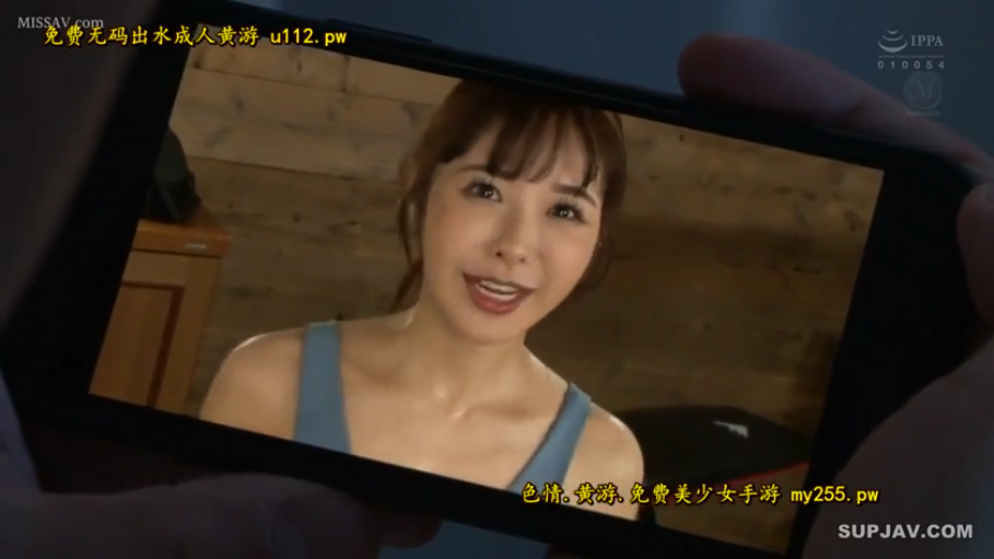 室内 · 俯身 · 迷离 · 嘴部 · 长发 · 灰色西装 · 口技行为