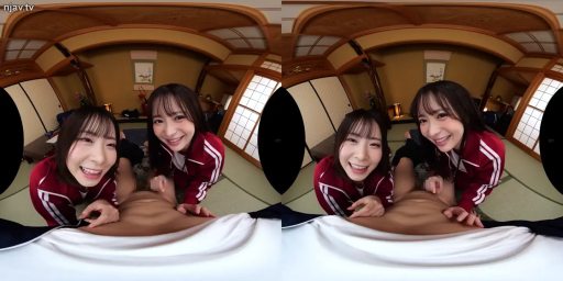 和室 · 微笑 · 多人互动 · 红色运动服 · 俯身跪姿 · VR分屏