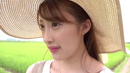 脸部特写 · 白色背心 · 诱惑 · 户外 · 吐舌 · 侧头 · 草帽 · 高码