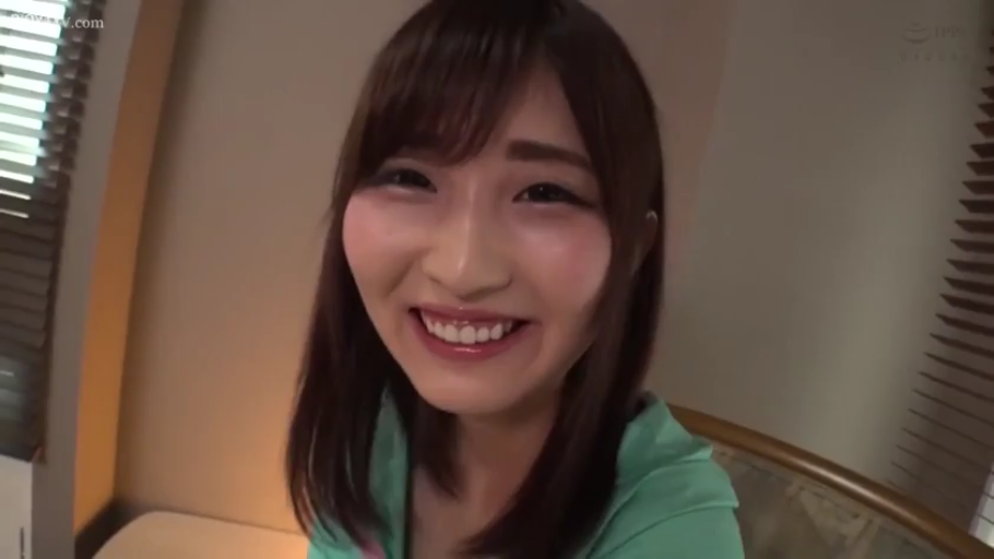 性交 · 弯腰 · 条纹衫 · 货架 · 户外 · 紧张 · 超市