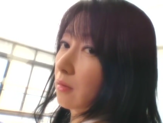 室内 · 闭眼 · 项链 · 面部特写 · 裸体 · 欢愉 · 卧姿