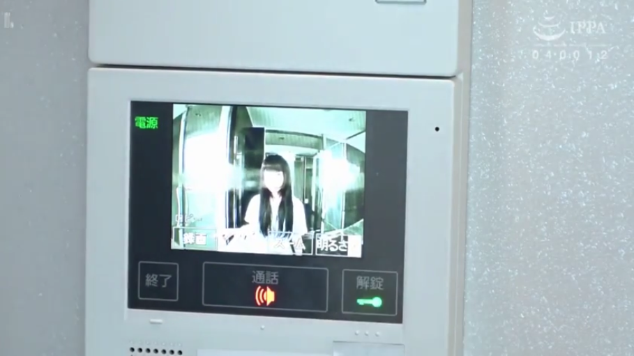 专注 · 和室 · 中景 · 榻榻米 · 背心 · 跨坐 · 手交 · 裸男