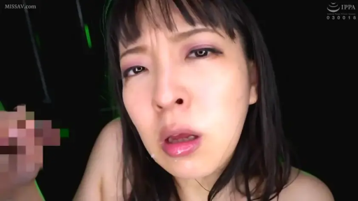 脸部特写 · 跪姿 · 局部模糊 · 室内地毯 · 准备口交 · 可爱 · 蓝色假发 · 动漫女仆装