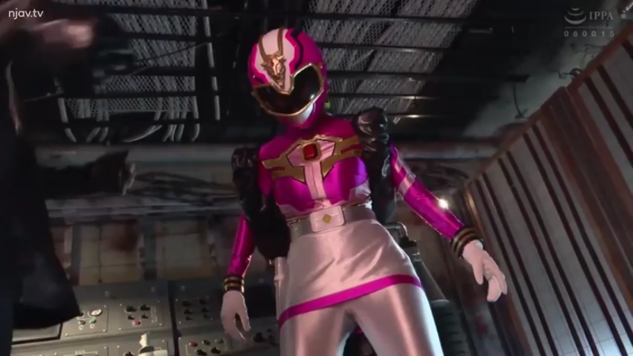 全身 · 站立 · 战队服 · 秘密基地