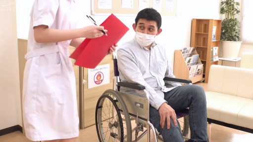 护士服 · 全景 · 轮椅 · 职业 · 制服诱惑 · 医务室 · 问诊 · 坐轮椅