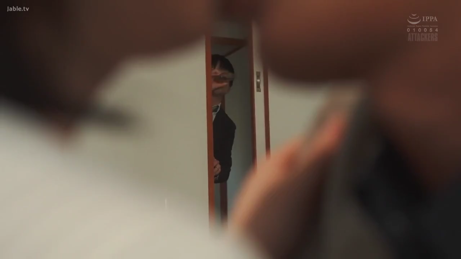全身 · 办公室 · 陶醉 · 职业装 · 亲吻 · 职场诱惑 · 站立拥抱