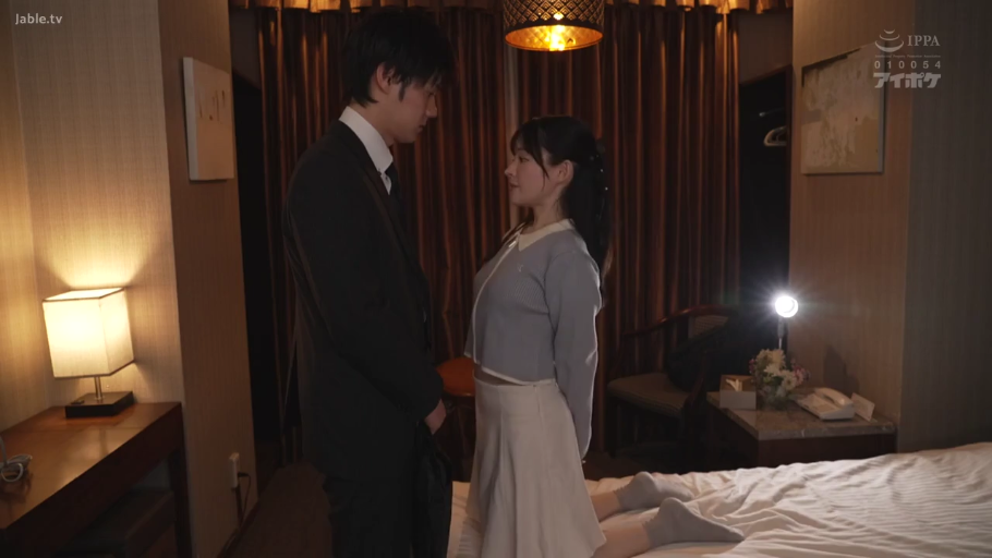 性交 · 全裸 · 包 · 客厅 · 欢愉 · 跪姿后入