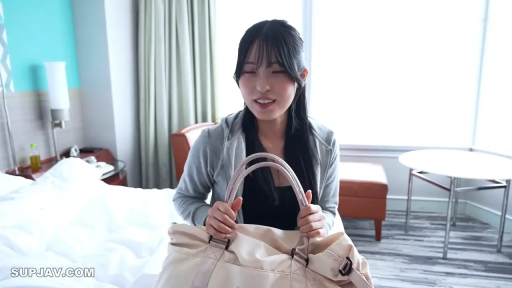 口交 · 马赛克 · 仰卧 · 面部特写 · 裸体 · 床上 · 白色床单 · 投入表情