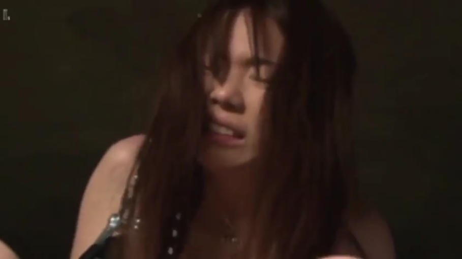 捆绑 · 痛苦 · 乳房 · 铁链 · 受虐 · 地牢 · 皮衣 · 怪人
