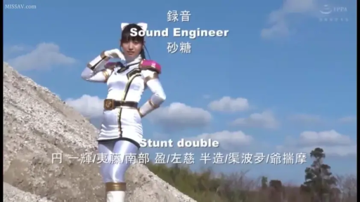 全身 · 微笑 · 户外 · 战队制服 · 特摄角色扮演 · 站立摆拍