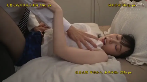 投入 · 脸部 · 卧室 · 白衬衫 · 枕头 · 抚摸胸部 · 躺姿 · 职场诱惑