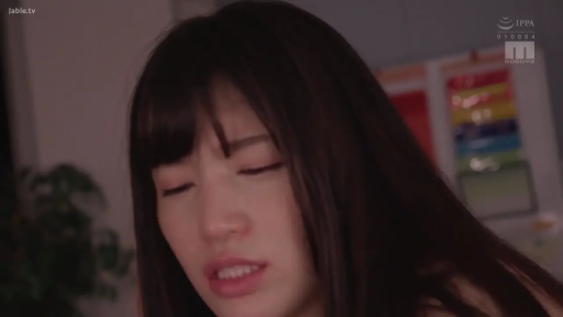 室内 · 面部特写 · 裸体 · 性高潮 · 长发 · 闭眼陶醉 · 未知姿势