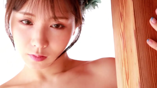 揉乳 · 脸部 · 卧室 · 迷离 · 枕头 · 仰卧 · 长发 · 白色毛衣