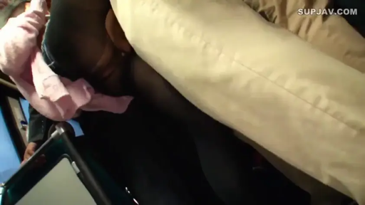 室内 · 座り姿勢 · ストッキング · パンツ · 脱衣 · 股間