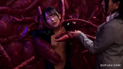 半身 · 痛苦 · 束缚 · 未知 · 紧身衣 · 触手 · 触手攻击 · 非主流