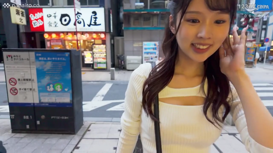 站立 · JK制服 · 痴汉 · 摸臀 · 下半身 · 背包 · 电车