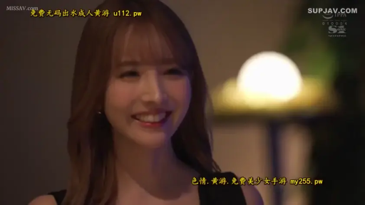 室内 · 脸部特写 · 正面 · 黑色背心