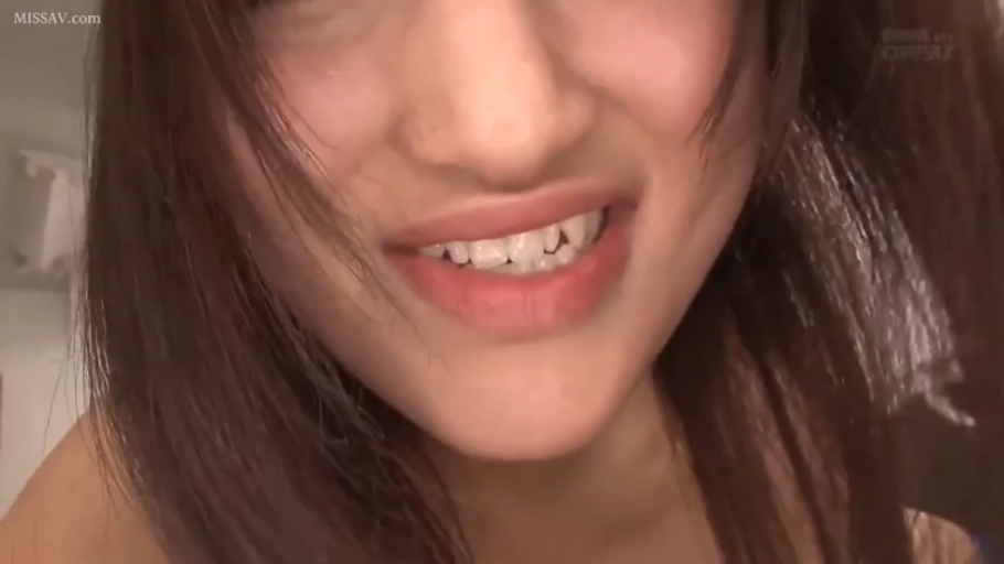 室内 · 面部特写 · 裸体 · 凑近