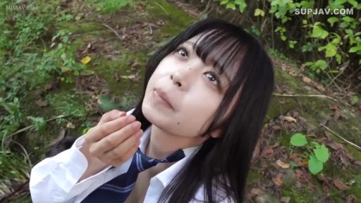 制服 · 顔部のクローズアップ · 屋外 · 仰视