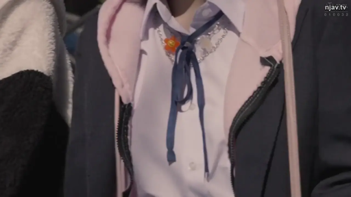 站立 · 站姿 · 户外 · JK · 领带 · 校服衬衫 · 领口