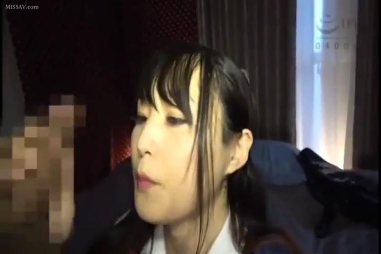 室内 · 俯身 · 专注 · 口交 · 马赛克 · 白衬衫 · 面部特写