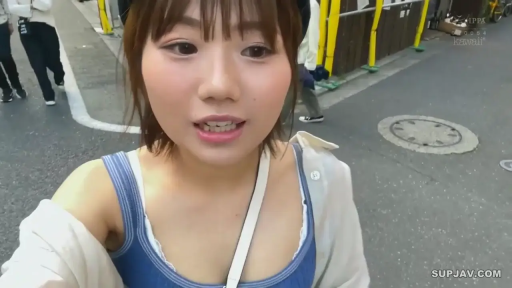坐姿 · 指交 · 呆滞 · 半裸 · 阴部 · 卫生间 · 马桶 · 分屏
