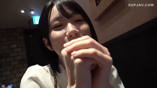 胸部 · 卧室 · 站姿 · 诱惑 · 内衣 · 抚摸 · 三人