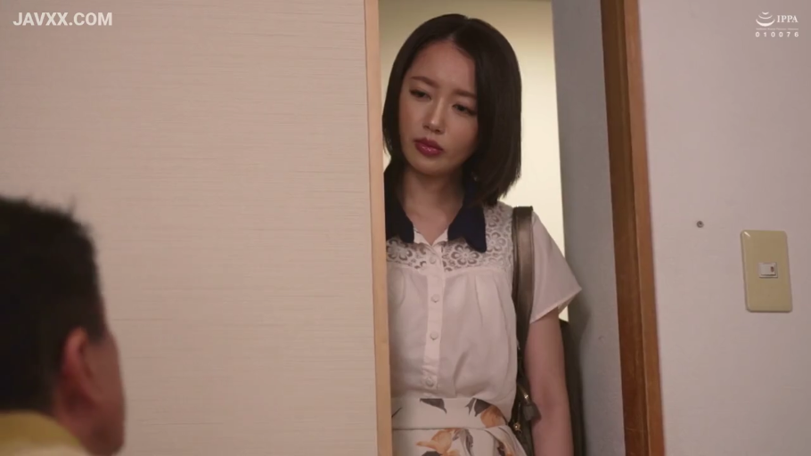 马赛克 · 私处 · 迷离 · 沙发 · M字开腿 · 粉色旗袍 · 手指自慰