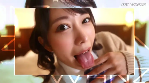 脸部特写 · 卧室 · 诱惑 · JK制服 · 亚洲女性 · 靠近镜头 · 吐舌头