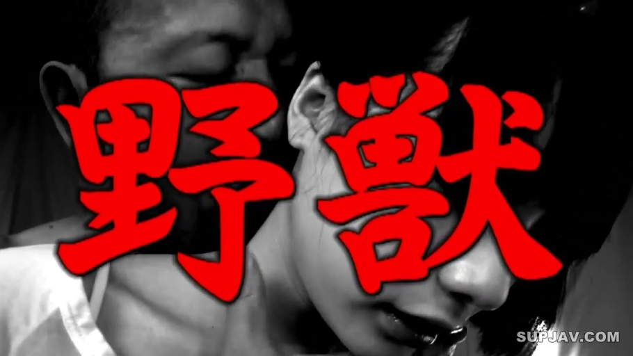 全景 · 印花长裙 · 盆栽 · 自然 · 剧情镜头 · 对话交流 · 站立互动 · 白色客厅