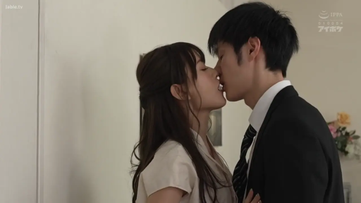 Indoor · Formal attire · Deep affection · 投入表情 · 拥抱姿势 · 侧颜特写 · 亲吻行为 · 花卉