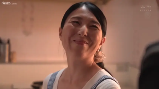 顔部のクローズアップ · キッチン · 正面 · エプロン