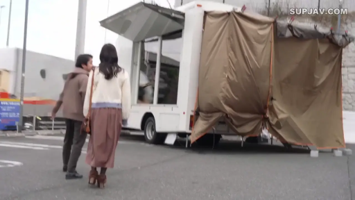 Horizon · 行走 · 停车场 · 房车 · 休闲服装 · 登车