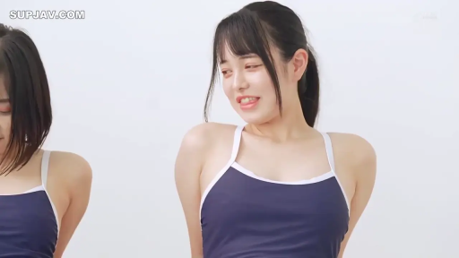 室内 · 蝴蝶结 · 手机 · 短发 · 侧脸特写 · 凝重 · 通话中 · 持手机状