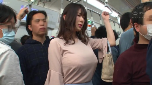 胸部 · 站立 · 职业装 · 手提包 · 地铁 · 乘车 · 痴汉 · 木然