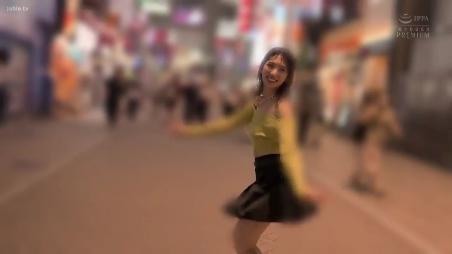室内 · 俯身 · 口交 · 特写 · 内衣 · 眼罩 · 蒙眼 · 吹奏