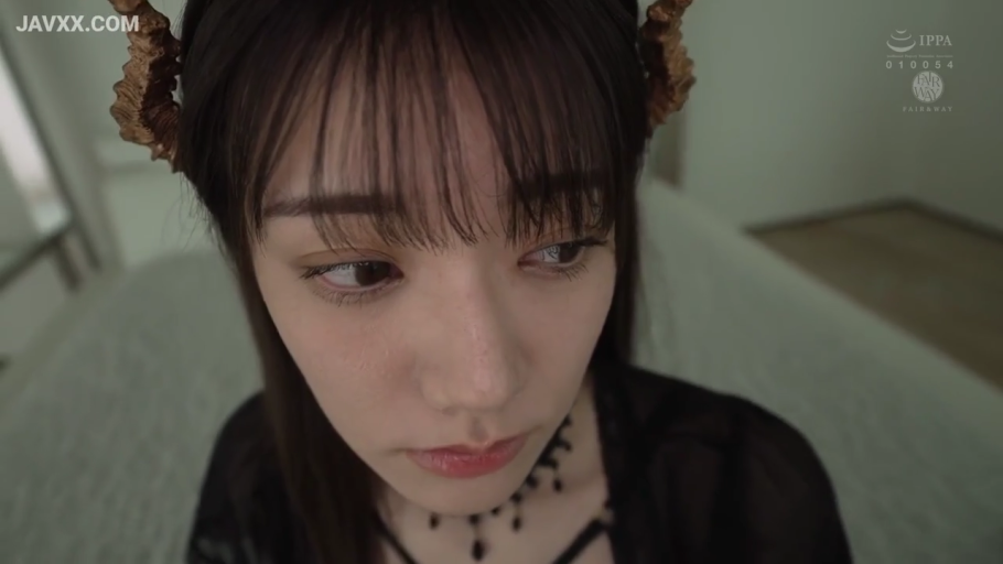 室内 · 销魂 · 拥抱 · 亲吻 · 特写 · 便装 · 熟女