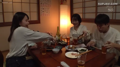 Sitting Posture · Casual wear · 居酒屋 · 餐具 · 聚餐 · Pleasant · 日式风格