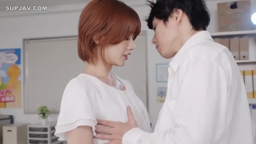 办公室 · オフィスデスク · 白色衬衫 · 半身特写 · 面对面站立 · 娇羞 · 職場のストーリー · 亲密挑逗