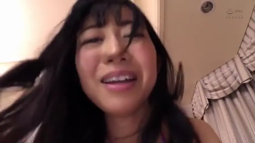 俯身 · 脸部特写 · 卧室 · 迷离 · 第一人称视角 · 紫色内衣 · 对视镜头