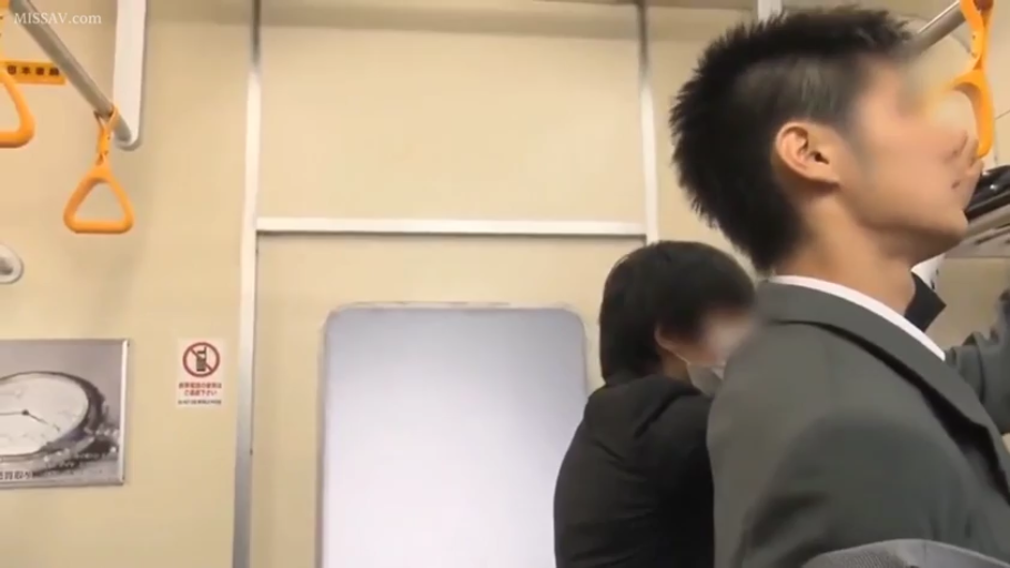 站立 · 平靜 · 扶手 · 乘車 · 西裝 · 侧脸 · 電車 · 痴汉系列