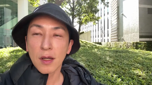 脸部特写 · 户外 · 渔夫帽