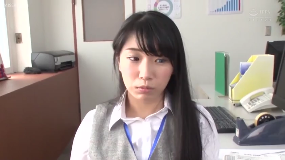 工牌 · 束缚架 · 实验室 · 震动棒使用中 · 站立束缚 · BDSM主题 · 痛苦张口