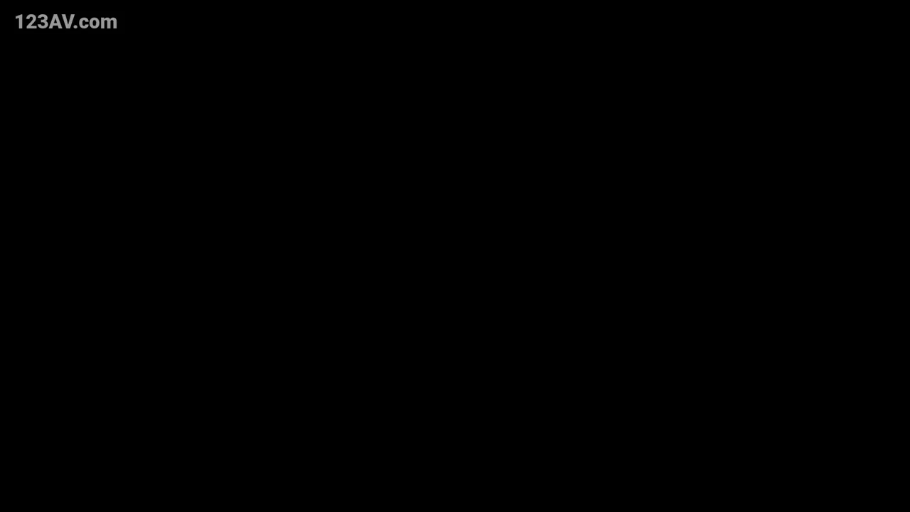 全裸 · 笑容 · 阴部 · M字开脚 · 诊室 · 身体检查 · 测量板 · 医患题材