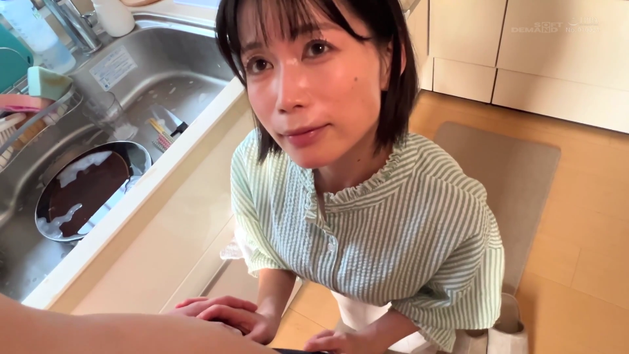 性交 · 专注 · 卧室 · 全景 · 床 · 裸体 · 女上位 · 男女