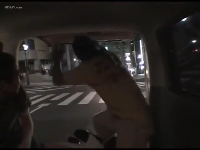 室内 · 仰卧开腿 · 陶醉 · 全景 · 乱交 · 多人触摸 · 粉色比基尼