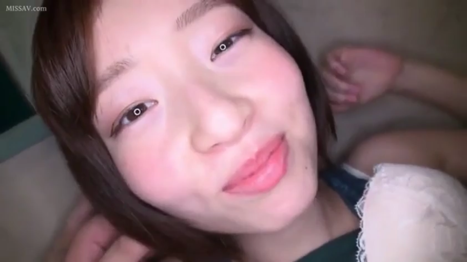 室内 · 蕾丝内衣 · 仰卧 · 对视 · 潮红 · POV · 面部大特写